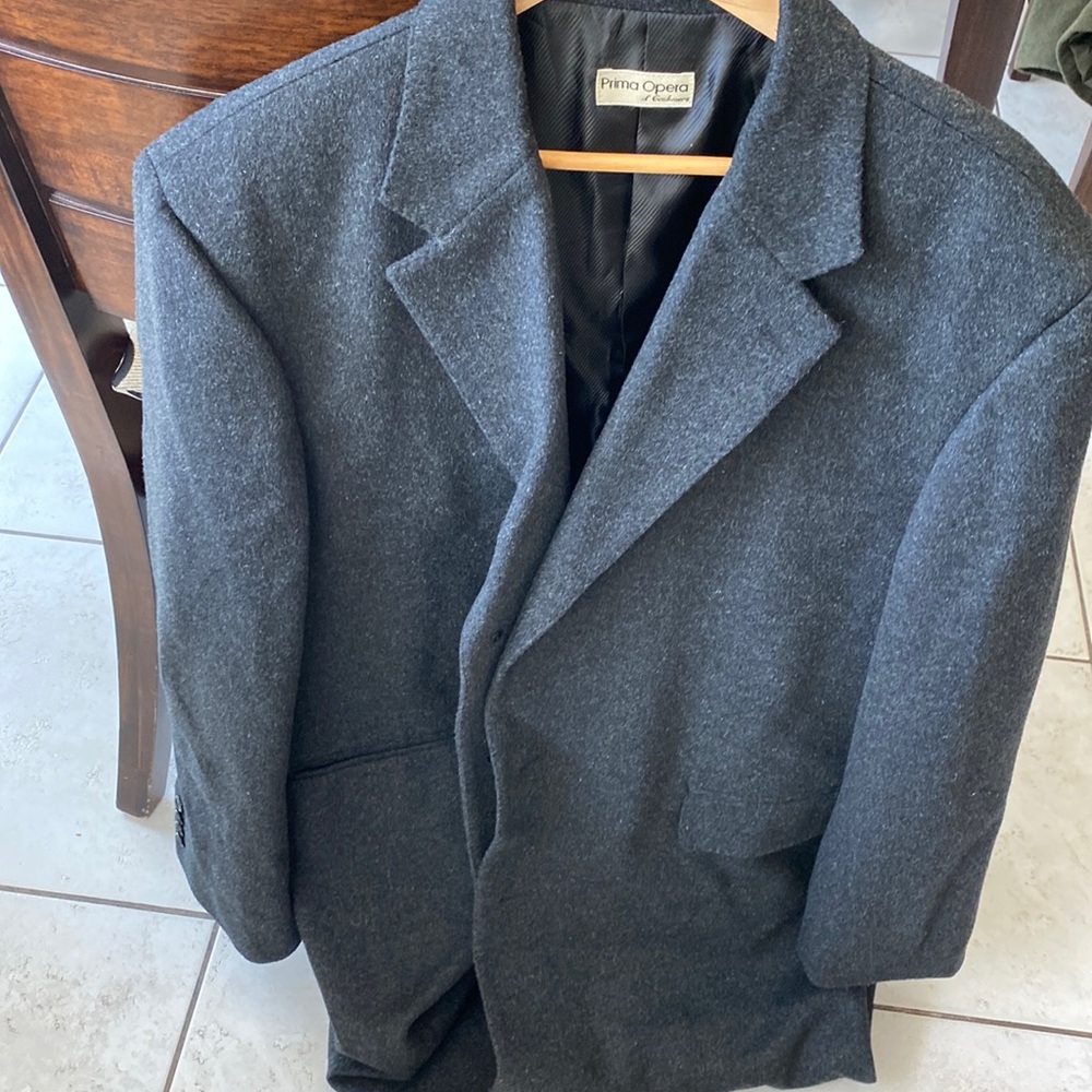 Man’s coat cashmere. Made in Italy size large long coat in dark gray
